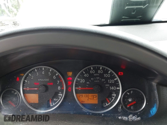 2005 Nissan Pathfinder SE z VIN 5N1AR18WX5C748572, wystawiony jako IAAI lot #42180475 z przebiegiem 291 301 mil mil oraz . Historia ofert i sprzedaży dostępna na DreamBid. Obrazek 7.