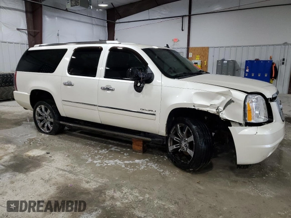 2010 GMC Yukon XL Denali with VIN 1GKUKMEF1AR276429, listed as a Copart auction lot 47053105 with 202,898 mi miles and Salvage Title. Bid and sale history available at carsss.com. Image 4.
