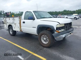 2001 Chevrolet Silverado 2500 z VIN 1GBHC24U11Z319315, wystawiony jako IAAI lot #42423265 z przebiegiem 243 359 mil mil oraz . Historia ofert i sprzedaży dostępna na DreamBid. Obrazek 1.