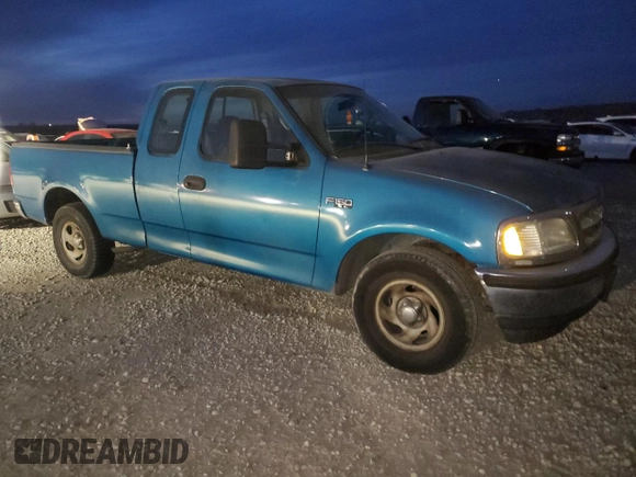 1997 Ford F-150 with VIN 1FTDX1729VND13052, listed as a Copart auction lot 83251714 with 134,450 mi miles and Salvage title. Bid and sale history available at DreamBid. Image 4.