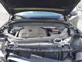 2019 Volvo XC60 Momentum with VIN LYV102RK3KB219321, listed as a IAAI auction lot 41601803 with 42,740 mi miles and . Bid and sale history available at DreamBid. Image 10.