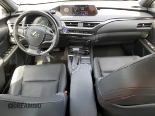 2020 Lexus UX 250h z VIN JTHP9JBH6L2032942, wystawiony jako Copart lot #56675505 z przebiegiem 22 295 mil mil oraz Szkody całkowita. Historia ofert i sprzedaży dostępna na DreamBid. Obrazek 8.
