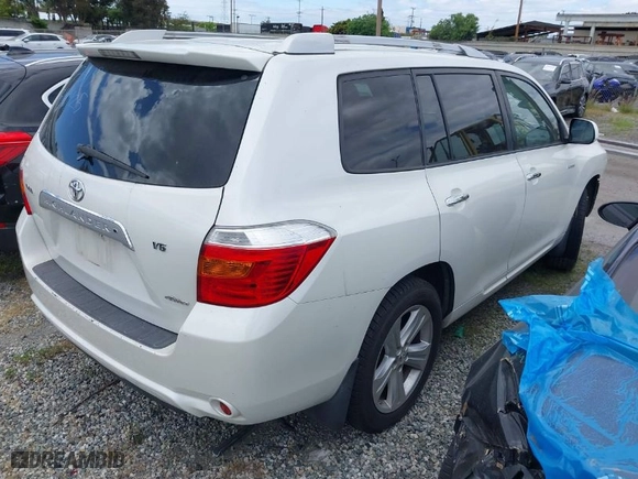 2008 Toyota Highlander Limited with VIN JTEES42A082101287, listed as a IAAI auction lot 41916511 with 165,935 mi miles. Bid and sale history available at carsss.com. Image 4.