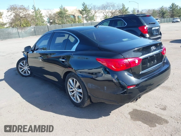 2015 Infiniti Q50 Premium with VIN JN1BV7AP2FM353536, listed as a IAAI auction lot 41815730 with Not Provided miles. Bid and sale history available at carsss.com. Image 3.