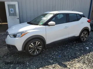 2020 Nissan Kicks SV with VIN 3N1CP5CVXLL551494, listed as a Copart auction lot 52724495 with 112,585 mi miles and Salvage Title. Bid and sale history available at carsss.com. Image 1.
