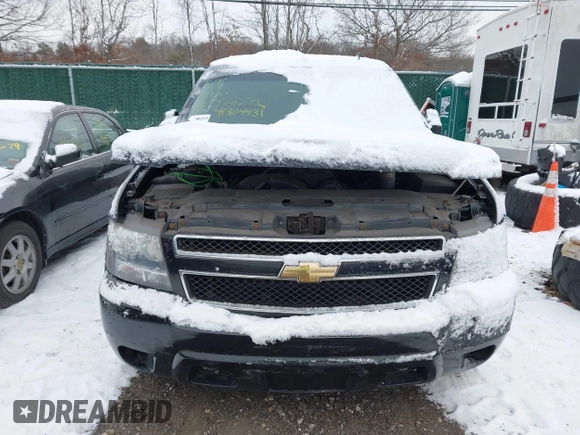 2010 Chevrolet Suburban LS with VIN 1GNUKHE37AR203811, listed as a IAAI auction lot 41304431 with Not provided miles and . Bid and sale history available at DreamBid. Image 11.