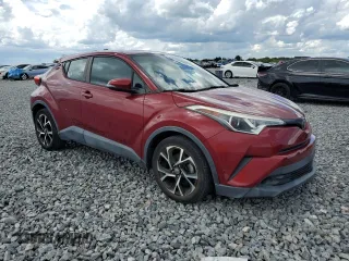 2018 Toyota C-HR XLE z VIN NMTKHMBX1JR061311, wystawiony jako Copart lot #63251925 z przebiegiem 32 382 mil mil oraz Czysty tytuł • Clean title. Historia ofert i sprzedaży dostępna na DreamBid. Obrazek 4.