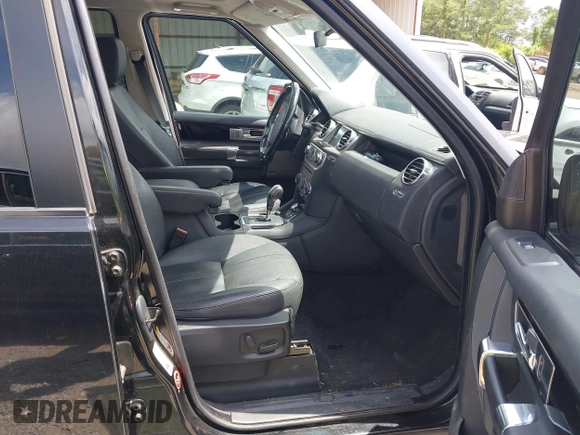 2010 Land Rover LR4 HSE with VIN SALAM2D49AA530151, listed as a IAAI auction lot 42515621 with 144,905 mi miles and . Bid and sale history available at DreamBid. Image 5.