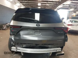 2024 Acura MDX w/A-Spec Package with VIN 5J8YE1H07RL020094, listed as a IAAI auction lot 41941652 with 9,997 mi miles. Bid and sale history available at carsss.com. Image 6.