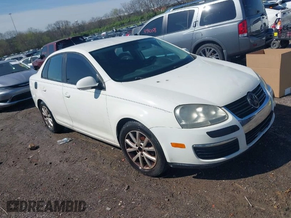 2008 Volkswagen Jetta Sedan S with VIN 3VWJZ71K68M119423, listed as a IAAI auction lot 41942134 with 233,783 mi miles. Bid and sale history available at carsss.com. Image 1.