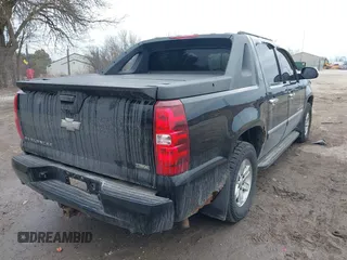 2007 Chevrolet Avalanche 3LT with VIN 3GNFK12337G268006, listed as a IAAI auction lot 41694824 with 225,952 mi miles and . Bid and sale history available at DreamBid. Image 4.