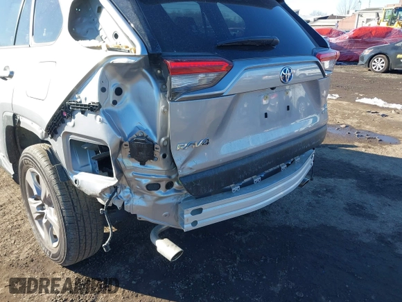 2023 Toyota RAV4 Hybrid LE with VIN JTMMWRFV6PD186024, listed as a IAAI auction lot 41417213 with 9,217 mi miles. Bid and sale history available at carsss.com. Image 6.