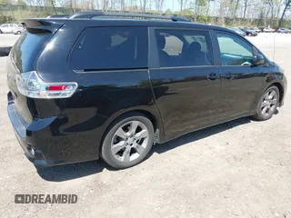 2012 Toyota Sienna SE with VIN 5TDXK3DC7CS262033, listed as a IAAI auction lot 42135817 with 134,546 mi miles and . Bid and sale history available at DreamBid. Image 4.