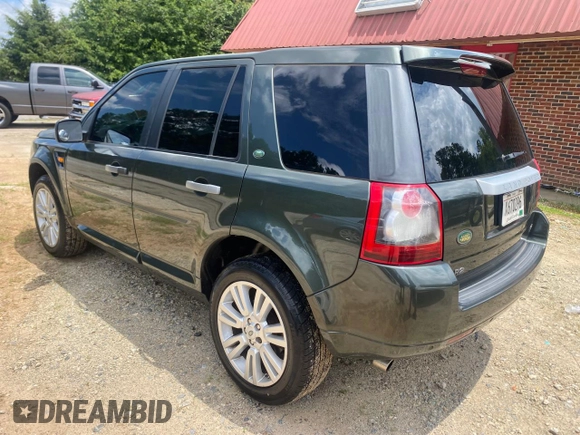 2009 Land Rover LR2 HSE with VIN SALFR24NX9H121417, listed as a Copart auction lot 64680035 with 200,718 mi miles and Clean title. Bid and sale history available at DreamBid. Image 3.