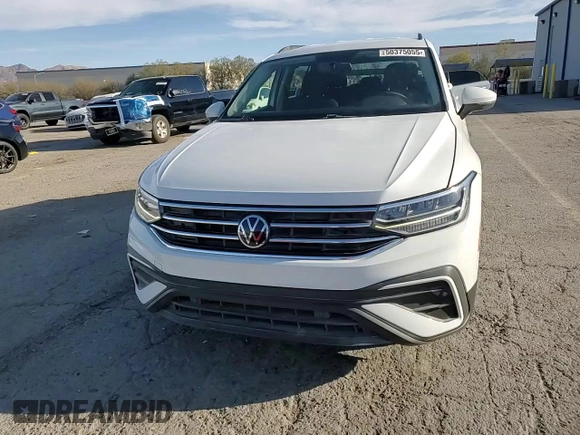 2022 Volkswagen Tiguan S with VIN 3VV1B7AX7NM029309, listed as a Copart auction lot 50375055 with 50,427 mi miles and Salvage title. Bid and sale history available at DreamBid. Image 14.