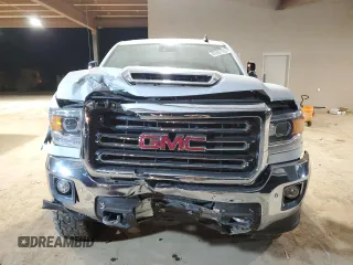 2018 GMC Sierra 2500HD SLT with VIN 1GT12TEY7JF279153, listed as a Copart auction lot 87697105 with 121,082 mi miles and Salvage Title. Bid and sale history available at carsss.com. Image 5.