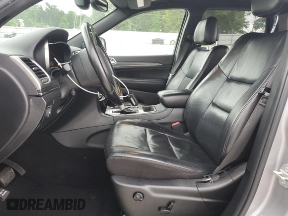 2020 Jeep Grand Cherokee Limited z VIN 1C4RJEBG3LC295111, wystawiony jako Copart lot #54969965 z przebiegiem 139 270 mil mil oraz Szkoda całkowita • Salvage title. Historia ofert i sprzedaży dostępna na DreamBid. Obrazek 7.