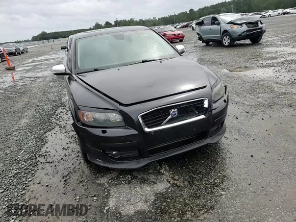 2010 Volvo C30 z VIN YV1672MK3A2181978, wystawiony jako Copart lot #72764284 z przebiegiem 182 706 mil mil oraz Szkoda całkowita • Salvage title. Historia ofert i sprzedaży dostępna na DreamBid. Obrazek 11.