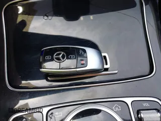 2018 Mercedes-Benz E 400 z VIN WDD1J6GBXJF013855, wystawiony jako IAAI lot #41776146 z przebiegiem 111 021 mil mil oraz . Historia ofert i sprzedaży dostępna na DreamBid. Obrazek 11.
