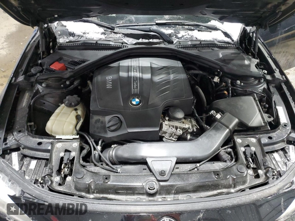 2013 BMW 3 Series 335i xDrive z VIN WBA3B9G54DNP39469, wystawiony jako Copart lot #43903795 z przebiegiem 92 003 mil mil oraz Szkoda całkowita • Salvage title. Historia ofert i sprzedaży dostępna na DreamBid. Obrazek 11.