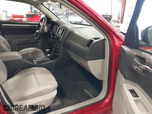 2007 Chrysler 300 Touring with VIN 2C3KA53G57H835209, listed as a IAAI auction lot 42173632 with 115,284 mi miles and . Bid and sale history available at DreamBid. Image 5.