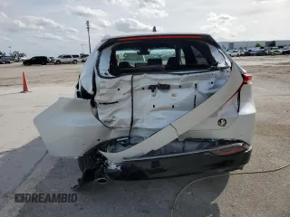 2024 Toyota Venza LE with VIN JTEAAAAH4RJ181828, listed as a Copart auction lot 73568204 with 5,977 mi miles and Salvage Title. Bid and sale history available at carsss.com. Image 6.