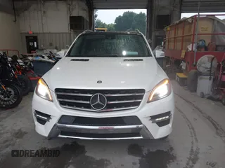 2013 Mercedes-Benz M 550 with VIN 4JGDA7DB3DA165765, listed as a IAAI auction lot 42323988 with 96,344 mi miles and . Bid and sale history available at DreamBid. Image 12.