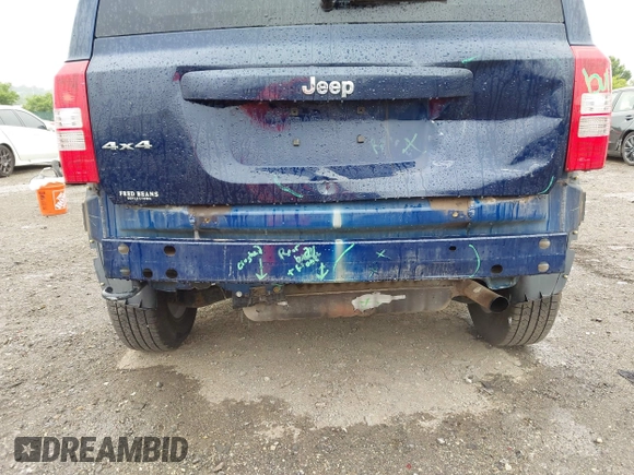 2013 Jeep Patriot Latitude z VIN 1C4NJRFB7DD249572, wystawiony jako IAAI lot #42350829 z przebiegiem 65 898 mil mil oraz . Historia ofert i sprzedaży dostępna na DreamBid. Obrazek 6.