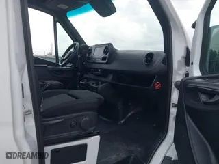 2019 Mercedes-Benz Sprinter Cargo Van with VIN WD4PF0CD8KT001089, listed as a IAAI auction lot 41795578 with 132,071 mi miles. Bid and sale history available at carsss.com. Image 5.