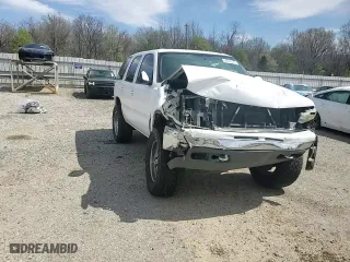 2005 Chevrolet Tahoe Z71 with VIN 1GNEC13T75R254582, listed as a Copart auction lot 50031515 with 244,721 mi miles and Clean Title. Bid and sale history available at carsss.com. Image 12.