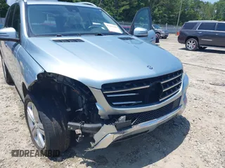 2014 Mercedes-Benz M 350 z VIN 4JGDA5JB1EA322574, wystawiony jako IAAI lot #42295699 z przebiegiem 207 959 mil mil oraz . Historia ofert i sprzedaży dostępna na DreamBid. Obrazek 6.