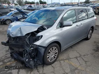 2017 Toyota Sienna XLE Auto Access Seat with VIN 5TDYZ3DC6HS809784, listed as a IAAI auction lot 41546264 with 98,937 mi miles and . Bid and sale history available at DreamBid. Image 20.