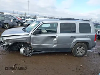 2017 Jeep Patriot Sport with VIN 1C4NJPBA5HD209935, listed as a IAAI auction lot 41522830 with 58,724 mi miles. Bid and sale history available at carsss.com. Image 15.