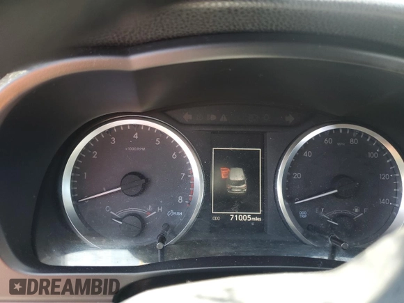 2018 Toyota Highlander LE with VIN 5TDZZRFH0JS287157, listed as a Copart auction lot 64068185 with 71,005 mi miles and Clean title. Bid and sale history available at DreamBid. Image 9.