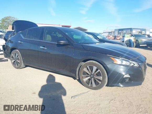 2019 Nissan Altima 2.5 SV with VIN 1N4BL4DV9KC117080, listed as a IAAI auction lot 41827686 with 84,228 mi miles. Bid and sale history available at carsss.com. Image 1.