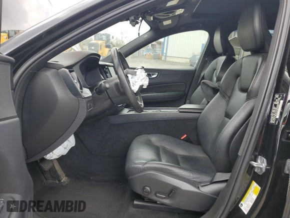 2019 Volvo XC60 Momentum with VIN LYV102RK9KB197180, listed as a Copart auction lot 53081745 with 59,505 mi miles and Salvage title. Bid and sale history available at DreamBid. Image 7.