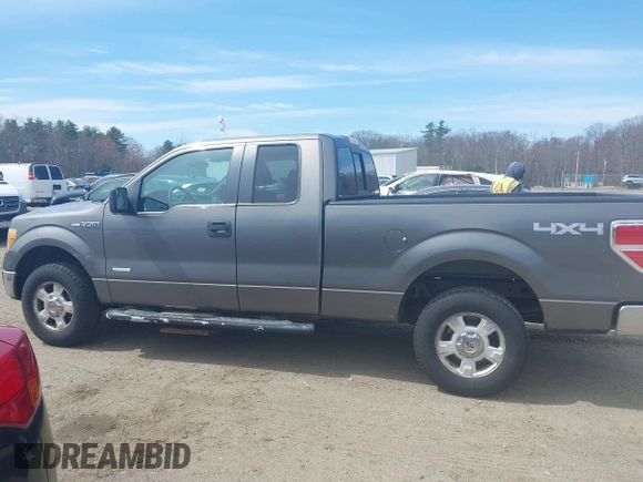 2011 Ford F-150 XL with VIN 1FTFX1ET5BFB49485, listed as a IAAI auction lot 42074270 with 206,090 mi miles. Bid and sale history available at carsss.com. Image 15.