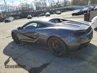 2017 McLaren 570S z VIN SBM13DAAXHW002218, wystawiony jako Copart lot #41875174 z przebiegiem 27 857 mil mil oraz . Historia ofert i sprzedaży dostępna na DreamBid. Obrazek 2.