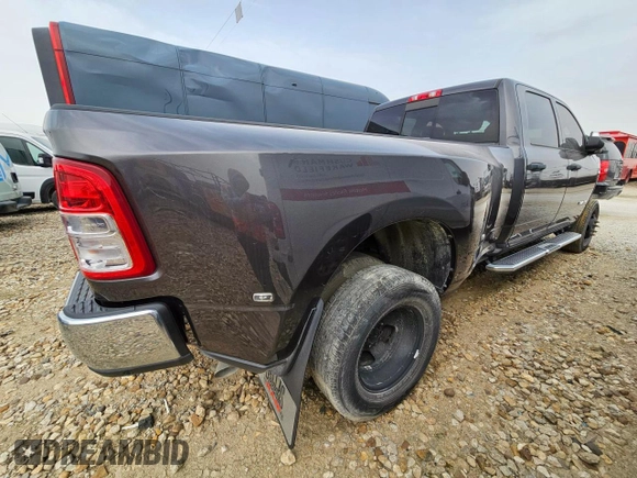 2021 Ram 3500 Tradesman with VIN 3C63RRGL8MG636360, listed as a Copart auction lot 47781365 with 42,568 mi miles and Salvage Title. Bid and sale history available at carsss.com. Image 3.