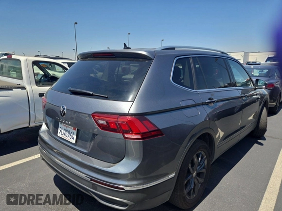 2024 Volkswagen Tiguan SE with VIN 3VV3B7AX1RM108036, listed as a IAAI auction lot 42796415 with 37,805 mi miles and . Bid and sale history available at DreamBid. Image 25.
