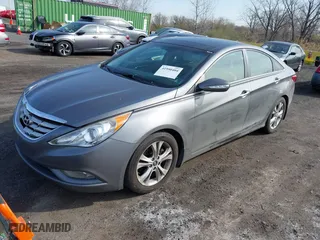2013 Hyundai Sonata SE with VIN 5NPEC4AC9DH622926, listed as a IAAI auction lot 41950404 with 81,997 mi miles. Bid and sale history available at carsss.com. Image 2.