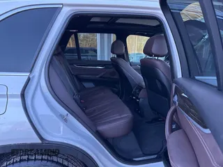 2017 BMW X5 xDrive35i with VIN 5UXKR0C59H0U53209, listed as a IAAI auction lot 41655993 with 225,421 mi miles and . Bid and sale history available at DreamBid. Image 8.