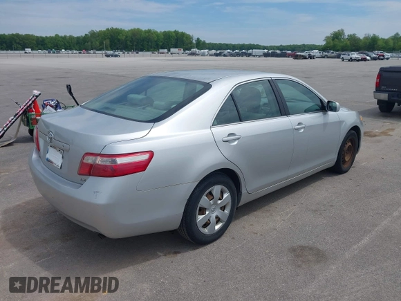 2009 Toyota Camry z VIN 4T1BE46K99U313351, wystawiony jako IAAI lot #42185255 z przebiegiem 331 791 mil mil oraz . Historia ofert i sprzedaży dostępna na DreamBid. Obrazek 4.