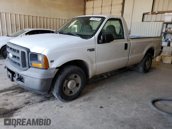 2005 Ford F-250 XL z VIN 1FTNF20545EB79620, wystawiony jako Copart lot #84940344 z przebiegiem 209 677 mil mil oraz Szkoda całkowita • Salvage title. Historia ofert i sprzedaży dostępna na DreamBid. Obrazek 1.