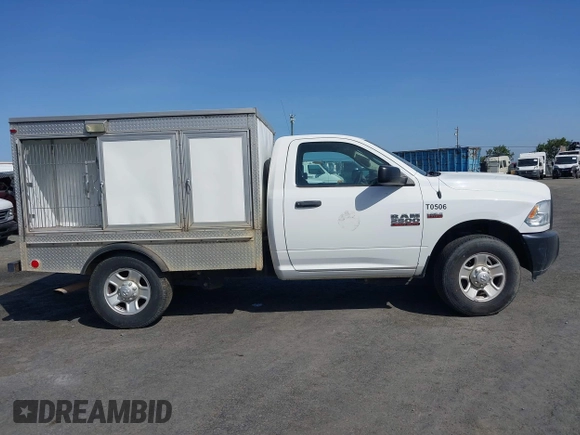 2015 Ram 2500 Tradesman z VIN 3C7WR4AT8FG573414, wystawiony jako IAAI lot #42297099 z przebiegiem 143 273 mil mil oraz . Historia ofert i sprzedaży dostępna na DreamBid. Obrazek 13.