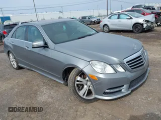 2013 Mercedes-Benz E 350 Luxury with VIN WDDHF5KBXDA693923, listed as a IAAI auction lot 42134694 with 274,065 mi miles and . Bid and sale history available at DreamBid. Image 1.