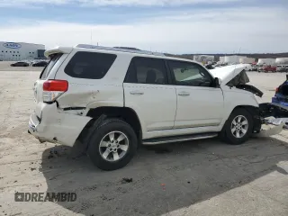 2013 Toyota 4Runner SR5 with VIN JTEZU5JR7D5048623, listed as a Copart auction lot 48212605 with 133,490 mi miles and Salvage Title. Bid and sale history available at DreamBid. Image 3.