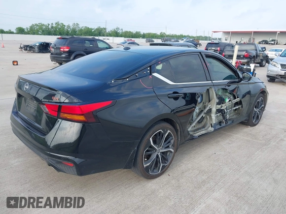 2024 Nissan Altima SR with VIN 1N4BL4CV1RN424324, listed as a IAAI auction lot 42080315 with 19,510 mi miles and . Bid and sale history available at DreamBid. Image 4.