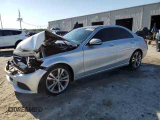 2016 Mercedes-Benz C 300 z VIN 55SWF4JB7GU156238, wystawiony jako Copart lot #56918365 z przebiegiem 145 272 mil mil oraz Szkoda całkowita • Salvage title. Historia ofert i sprzedaży dostępna na DreamBid. Obrazek 1.