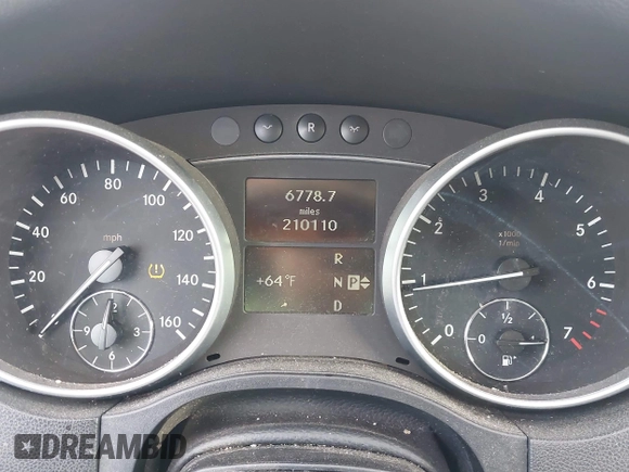 2007 Mercedes-Benz M 350 z VIN 4JGBB86E67A222580, wystawiony jako IAAI lot #41823351 z przebiegiem 210 110 mil mil oraz . Historia ofert i sprzedaży dostępna na DreamBid. Obrazek 7.